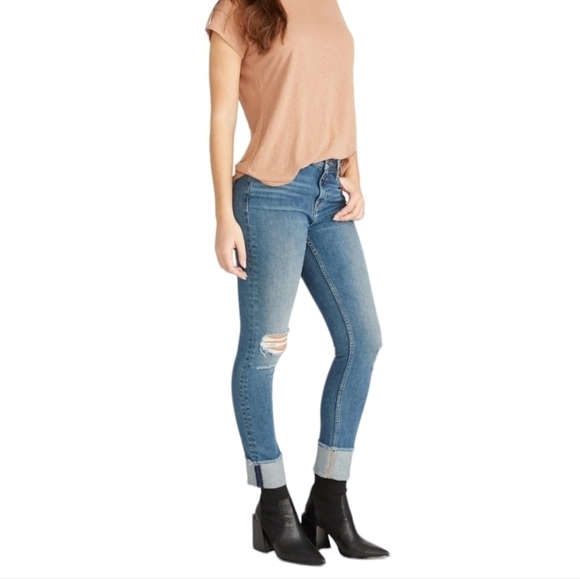Women Vigoss Marley Premium Straight Distressed Dark Wash Jeans Size: 26 - Picture 1 of 4